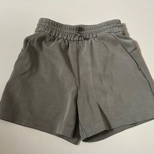 Lululemon softstreme shorts
